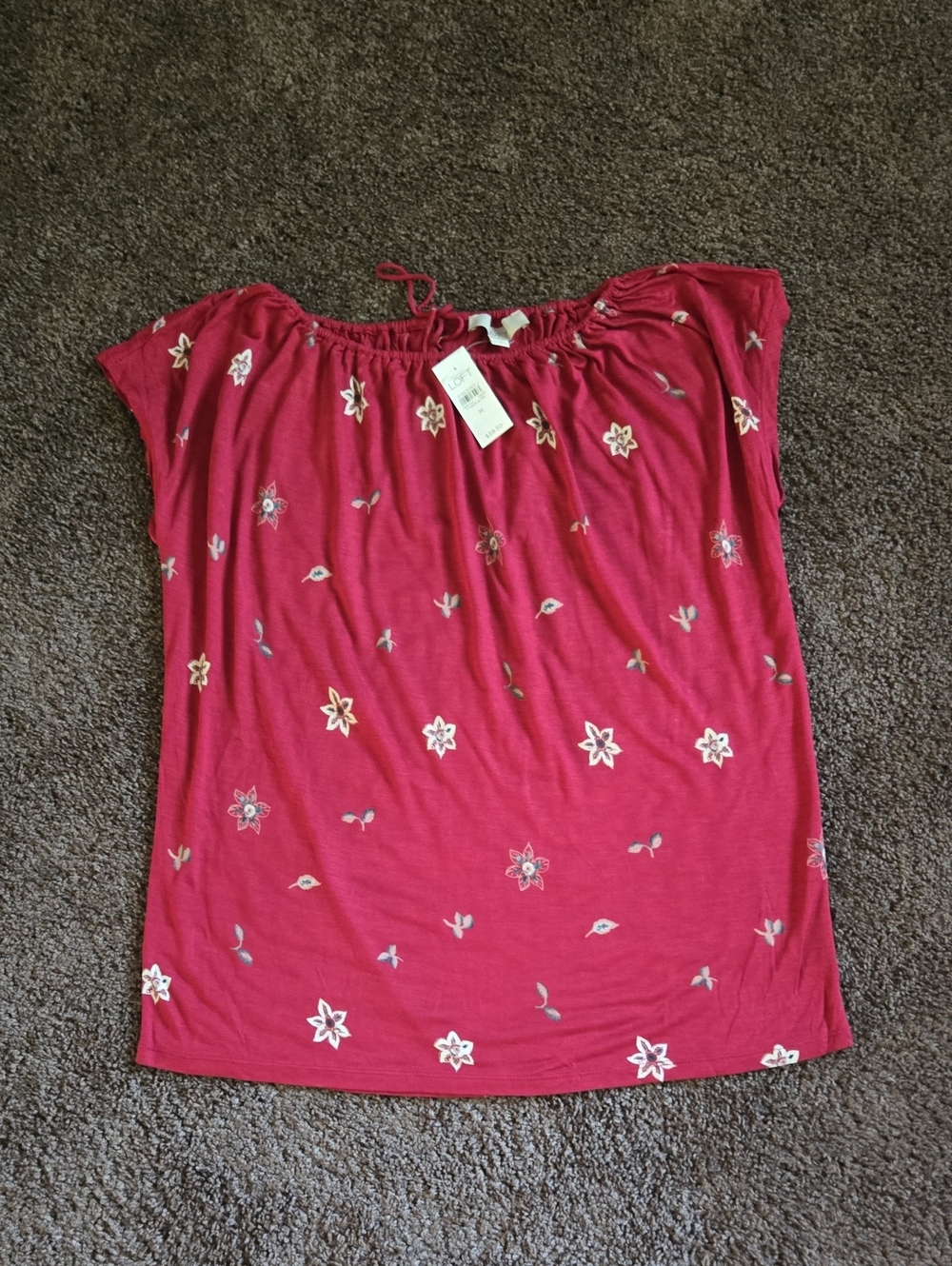 NEW Ann Taylor Loft Red Floral Wedge Tee  Top M